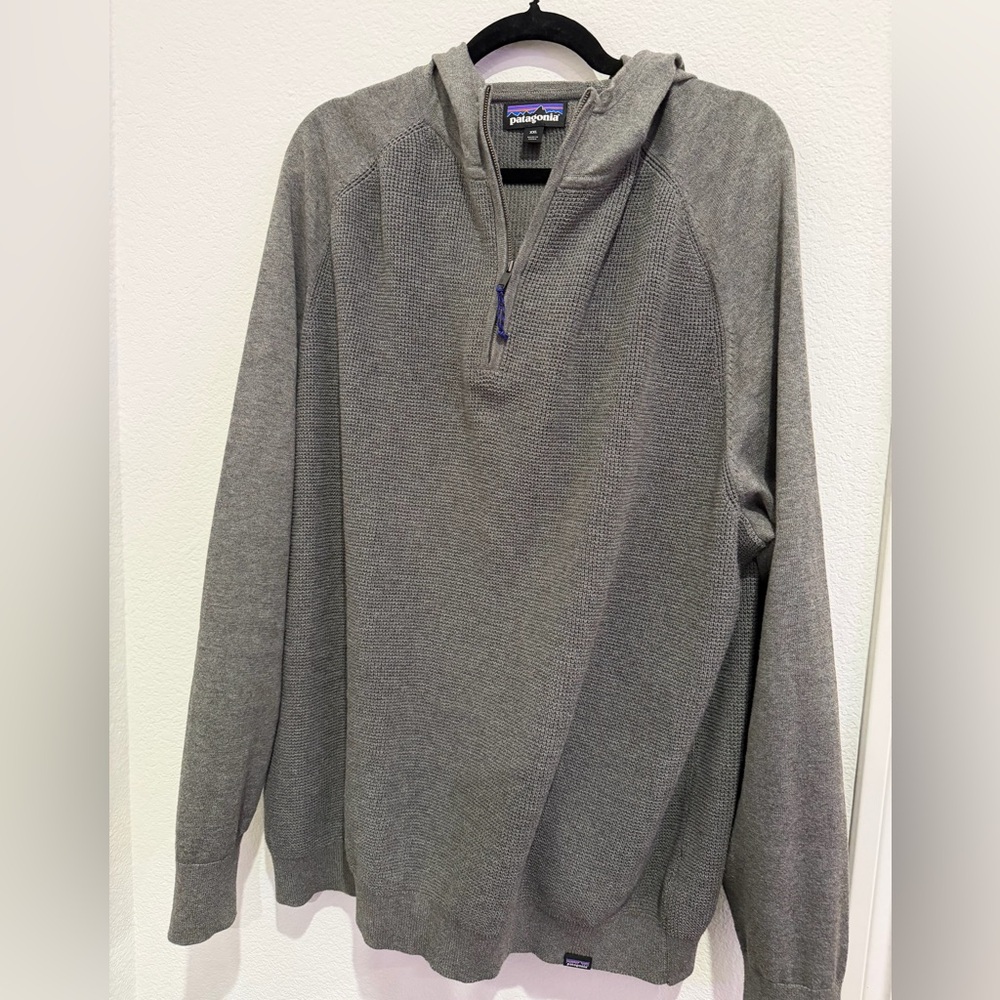 New Patagonia Men’s Quarter Zip Hoodie